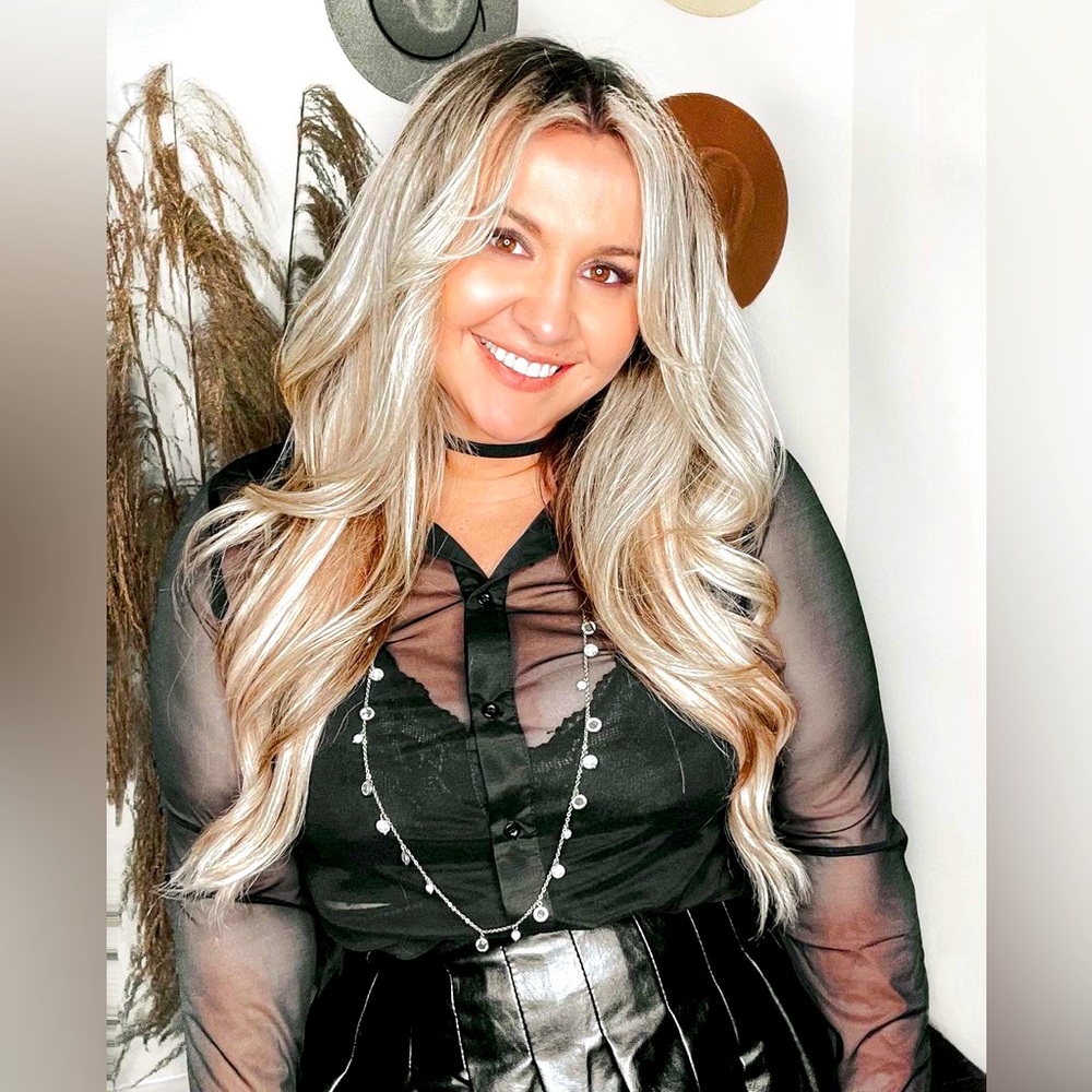 Meet your Posher, Halie